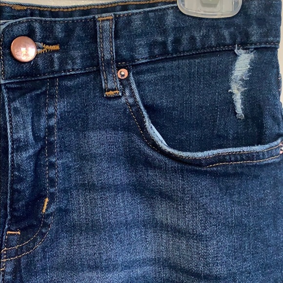 H&M Mid Rise Denim Shorts - Picture 5 of 7